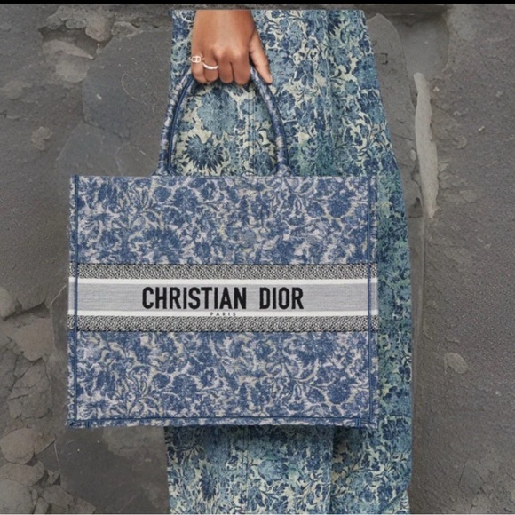 Dior Large Book Tote Brocart Embroidery With Denim Effect - Picture 12 of 12